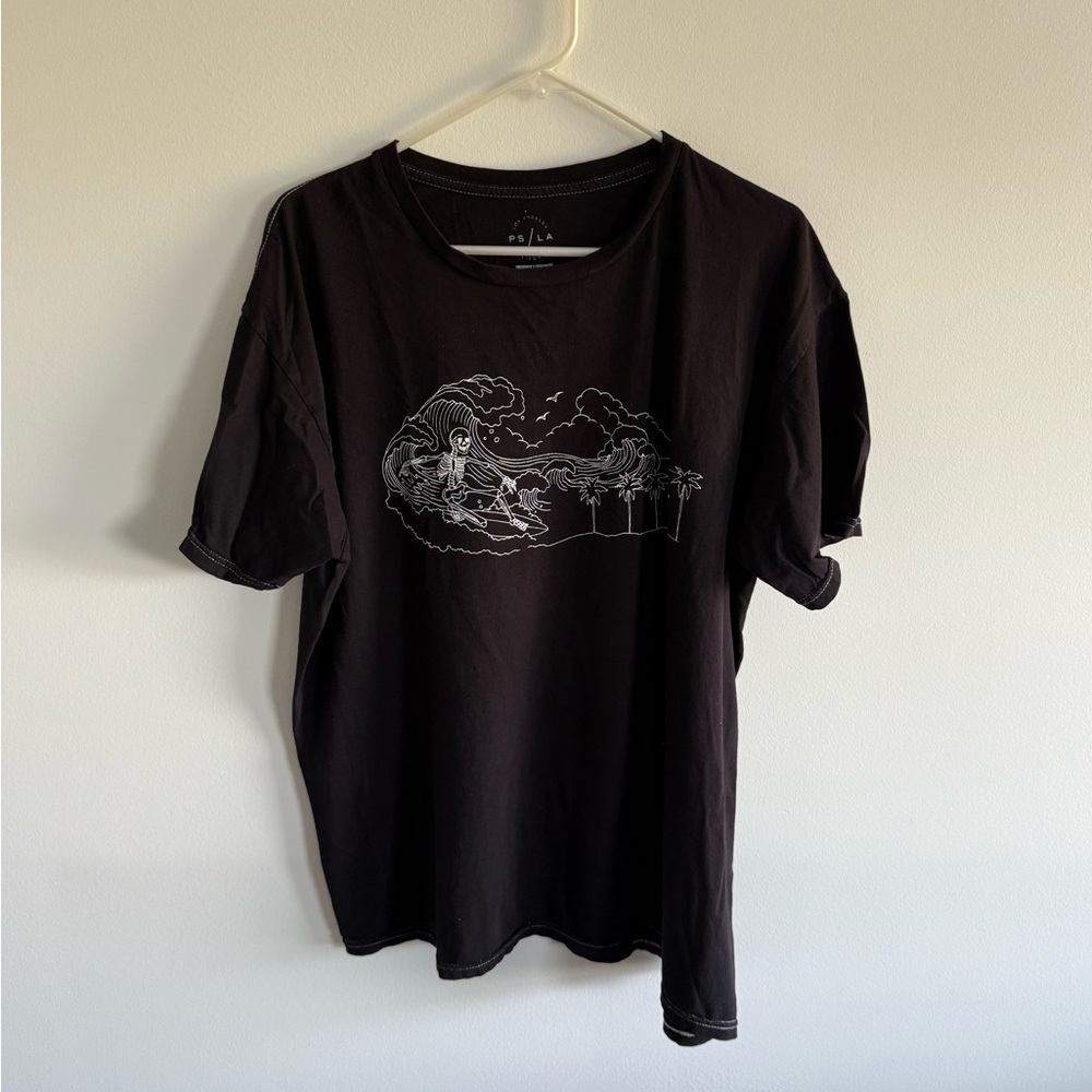 Women’s Gypsy Los Angeles Black Tee with Artistic Design